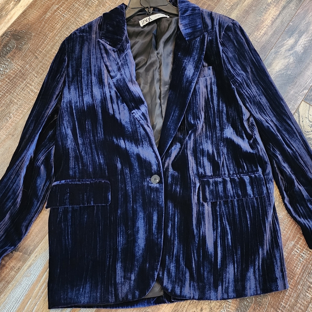 Zara Women Velvet Blazer